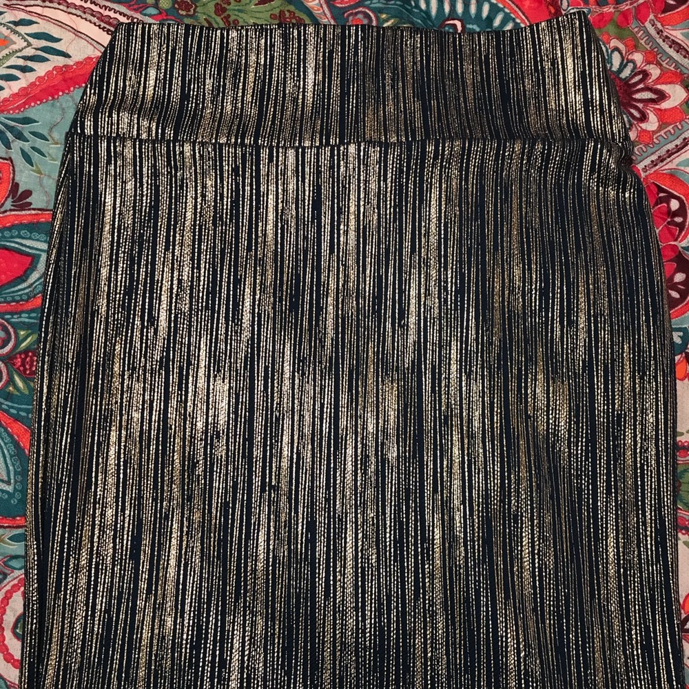 NWOT a Lularoe Elegant Cassie Pencil Skirt